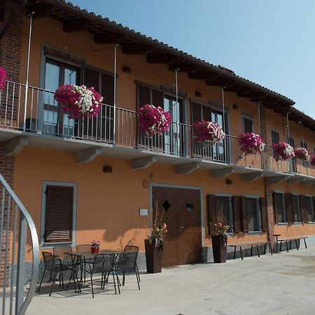 Costa Catterina B&B Castagnito Dış mekan fotoğraf
