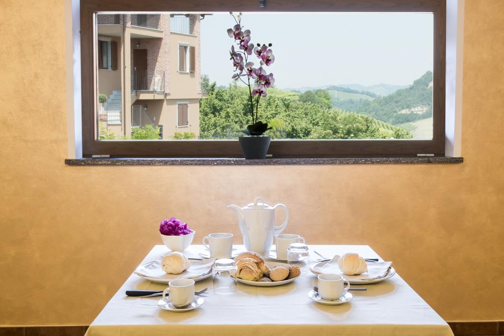 Costa Catterina B&B Castagnito Dış mekan fotoğraf