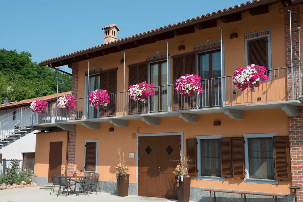 Costa Catterina B&B Castagnito Dış mekan fotoğraf